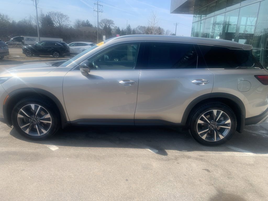 Used 2022 INFINITI QX60 Luxe w/ Cargo Package image 2