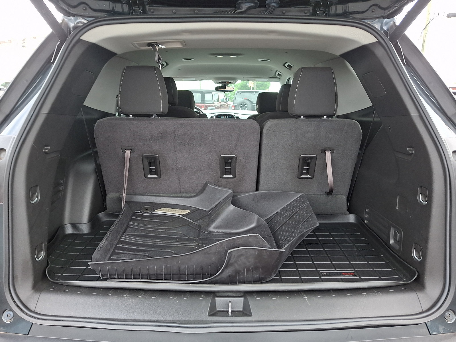 Used 2019 Chevrolet Traverse LT FWD image 29