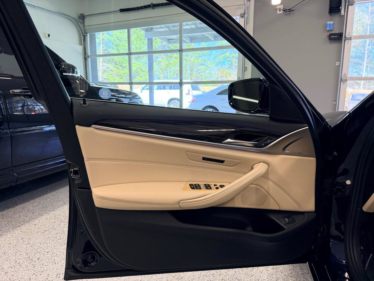 Used 2019 BMW 530i w/ Convenience Package RWD image 17