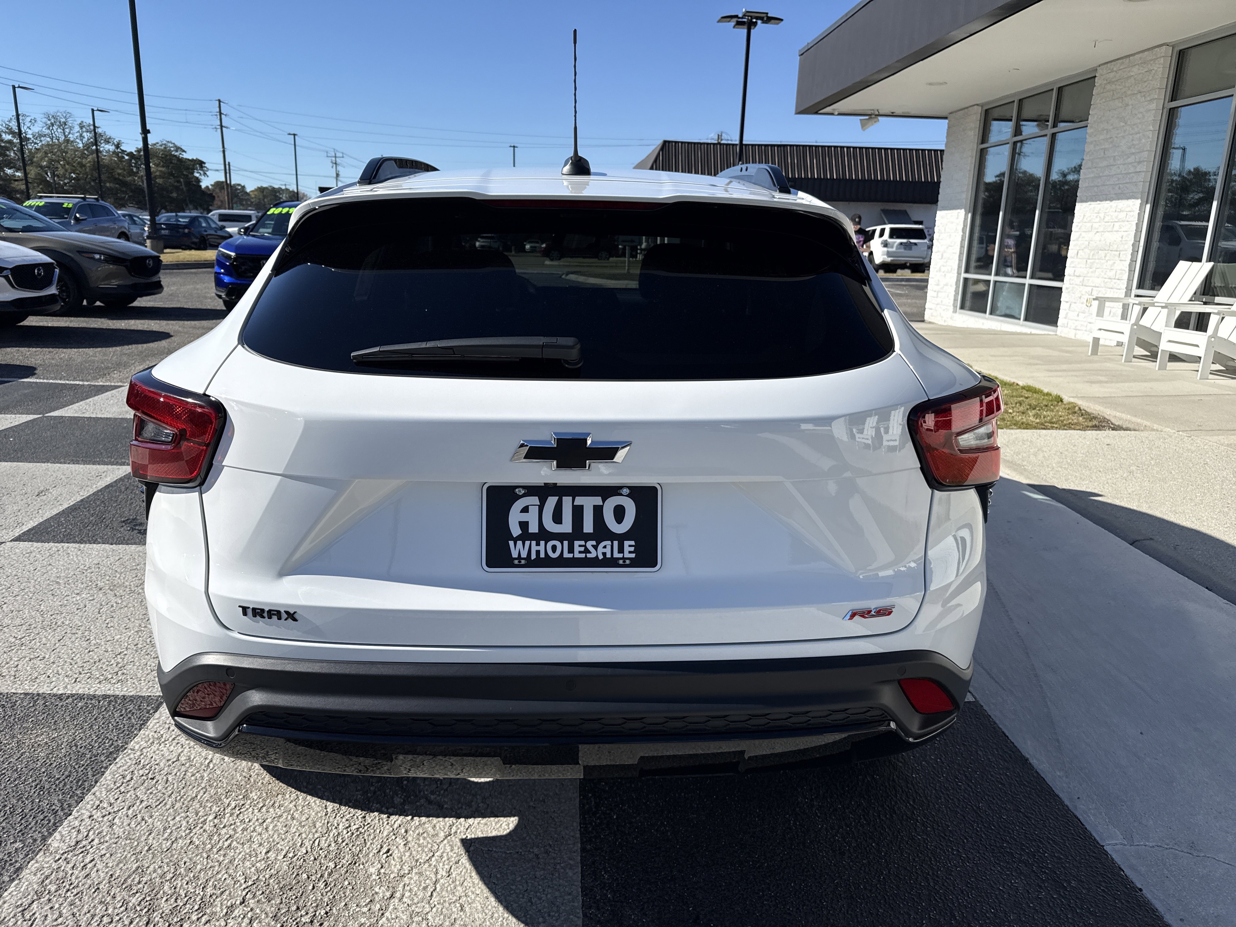 Used 2025 Chevrolet Trax RS w/ Sunroof Package image 4