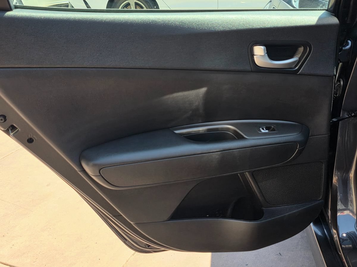 Used 2018 Kia Optima S FWD image 24