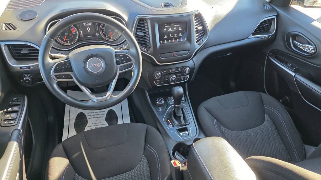 Used 2019 Jeep Cherokee Latitude w/ Cold Weather Group image 24