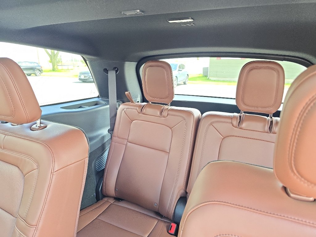 Used 2025 Lincoln Aviator Reserve w/ Jet Appearance Package AWD/4WD image 20