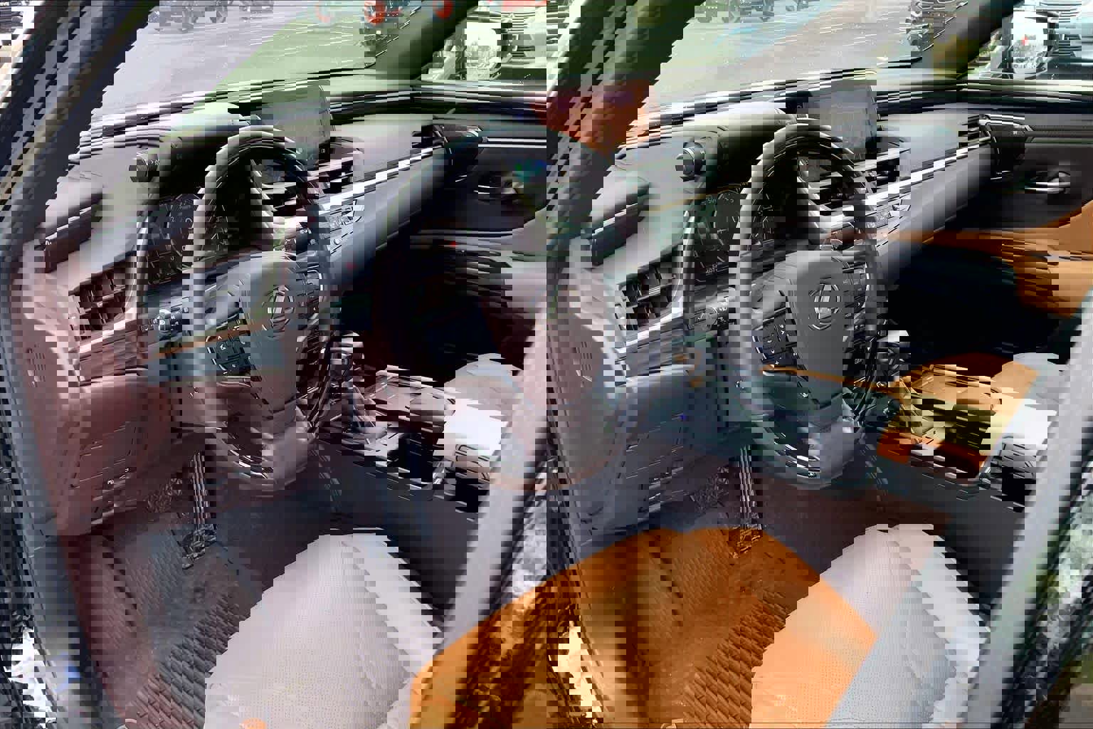 Used 2020 Lexus ES 350 w/ Accessory Package 2 FWD image 18