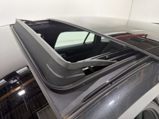 Used 2018 Porsche Panamera 4 image 27