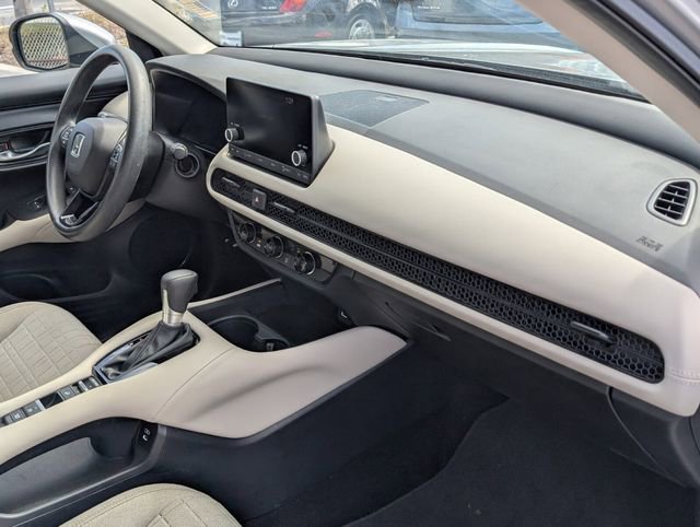 Used 2024 Honda HR-V LX image 14