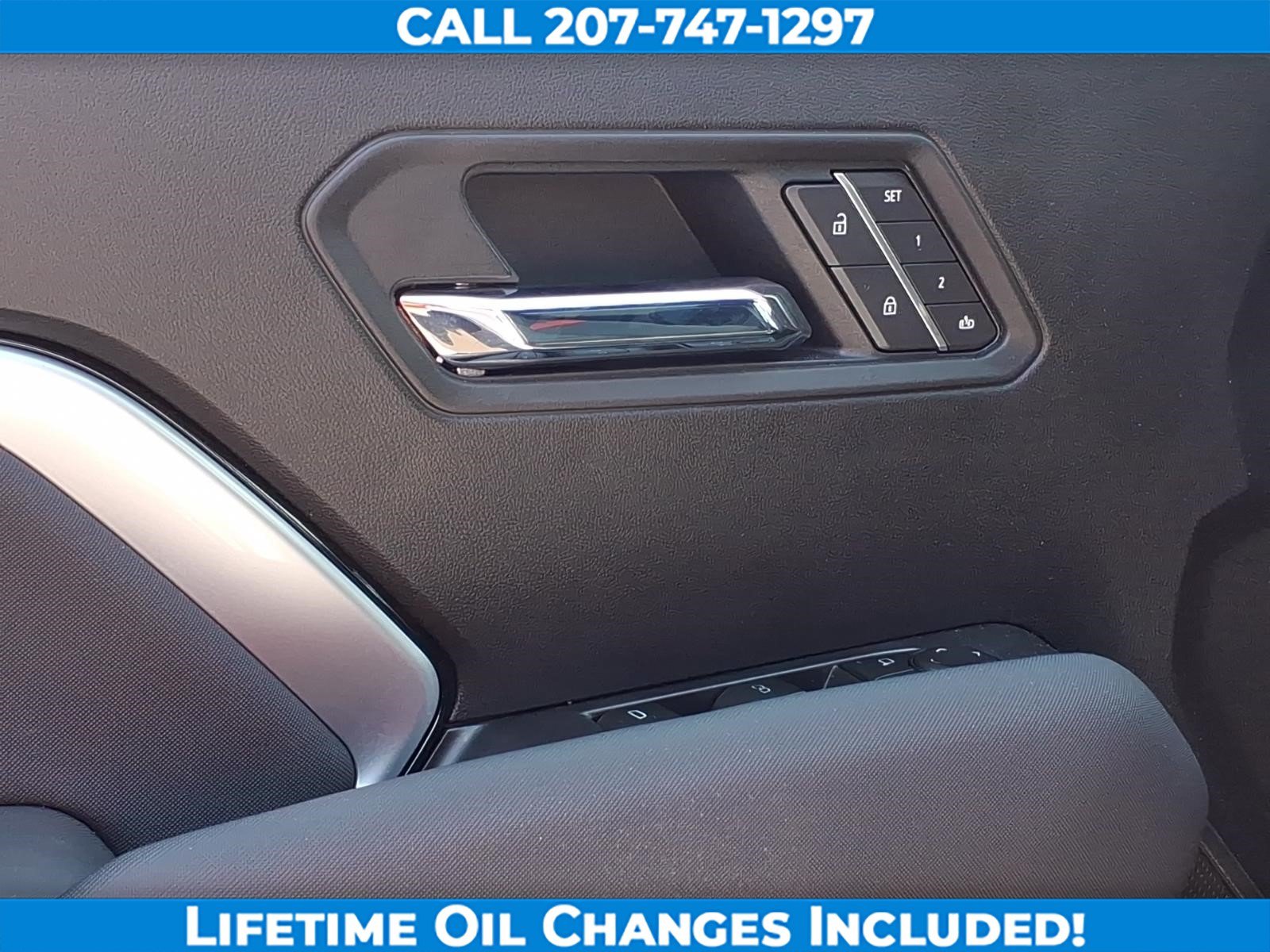 Used 2026 Chevrolet Colorado Z71 w/ Technology Package AWD/4WD image 11