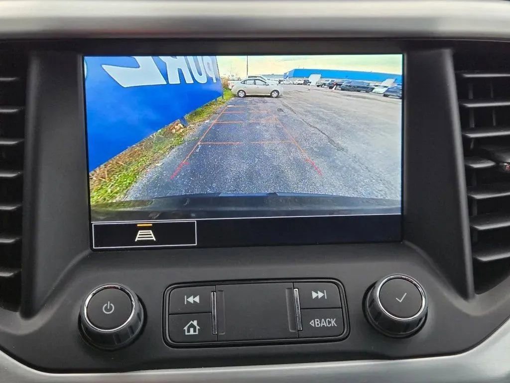 Used 2022 GMC Acadia SLT w/ Preferred Package image 9