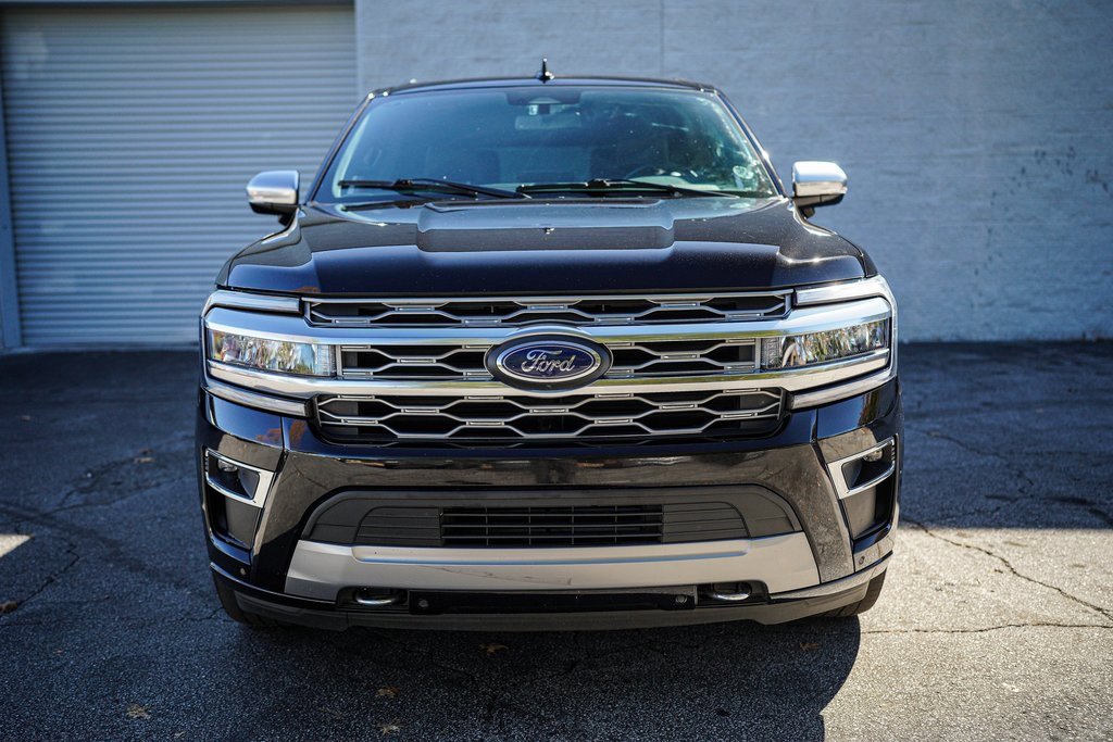 Used 2023 Ford Expedition Platinum image 4
