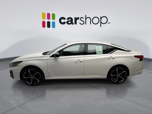 Used 2024 Nissan Altima 2.5 SR image 2