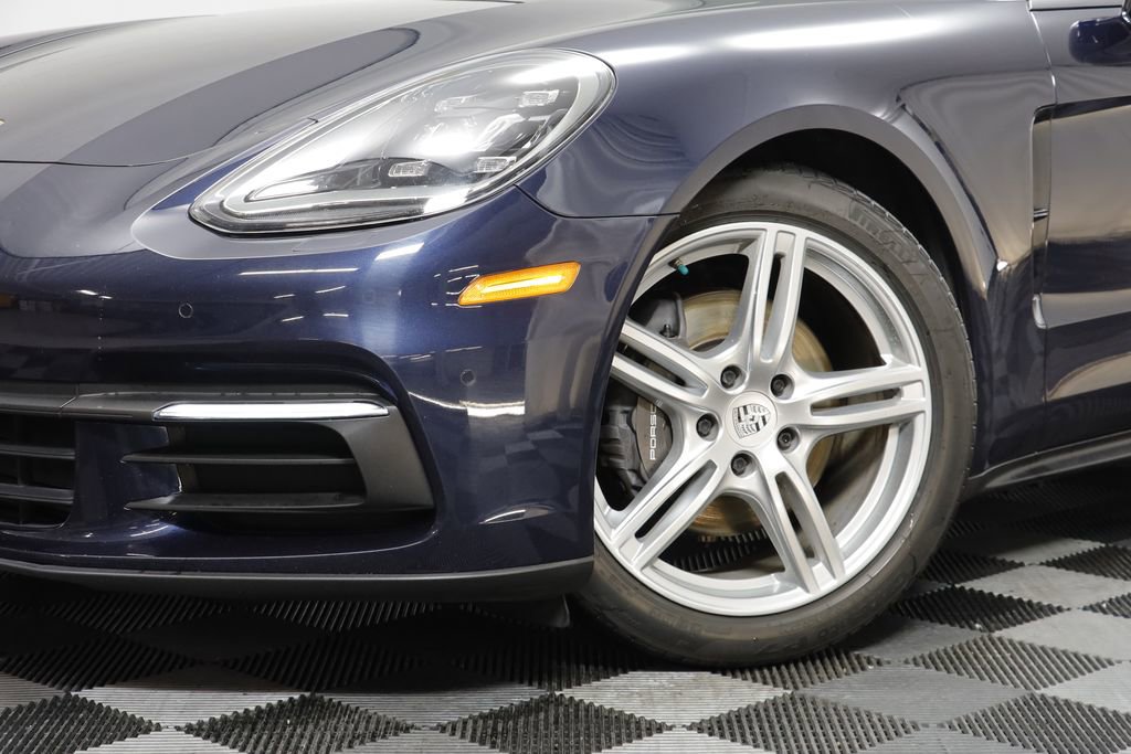 Used 2019 Porsche Panamera 4 image 3