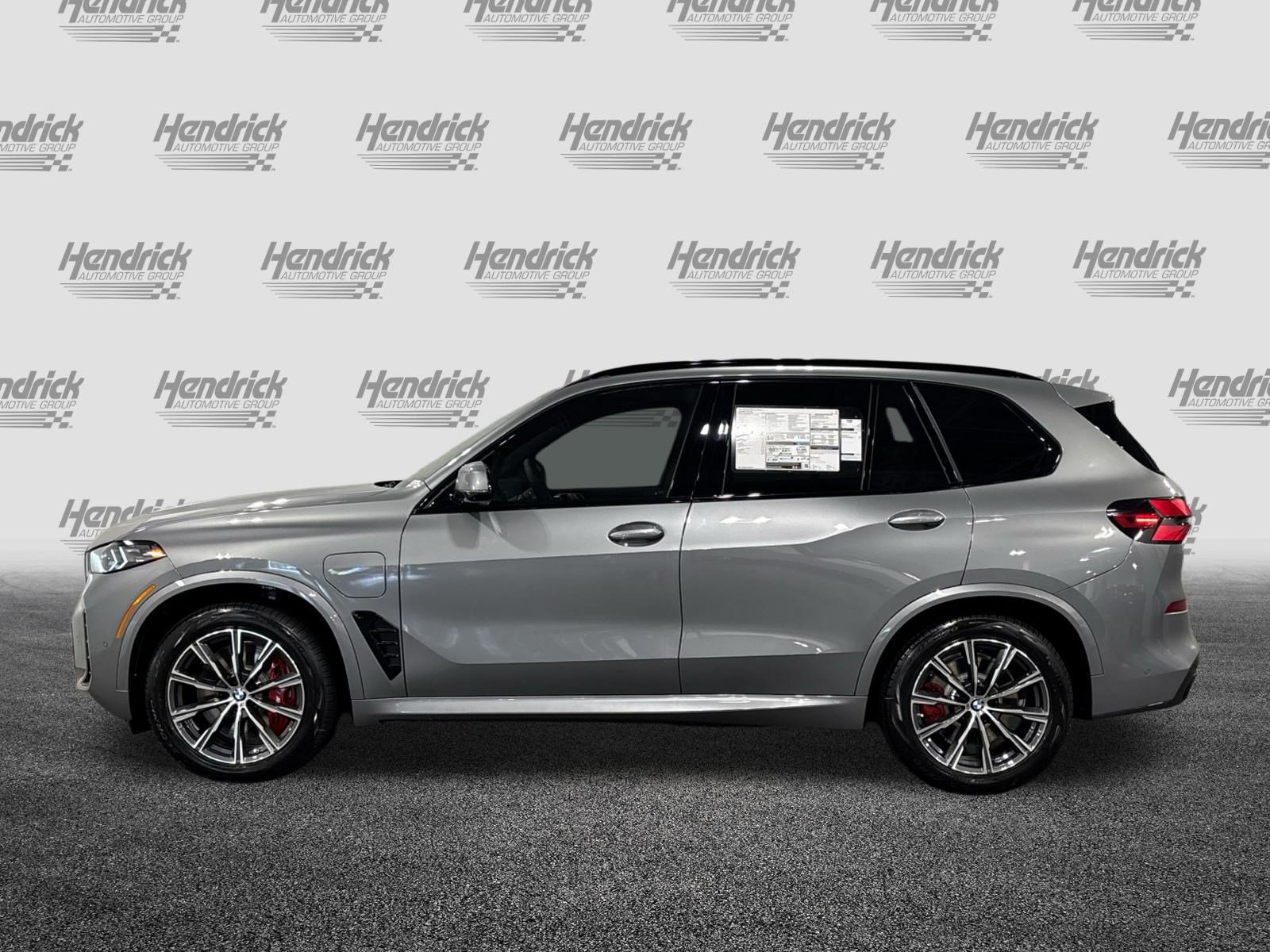 New 2026 BMW X5 xDrive50e w/ M Sport Package AWD/4WD image 5