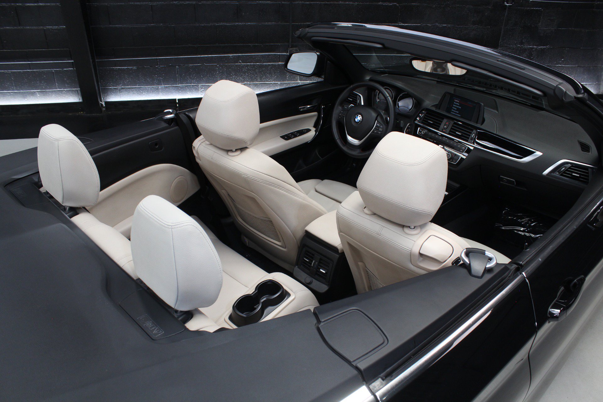 Used 2018 BMW 230i Convertible RWD image 40