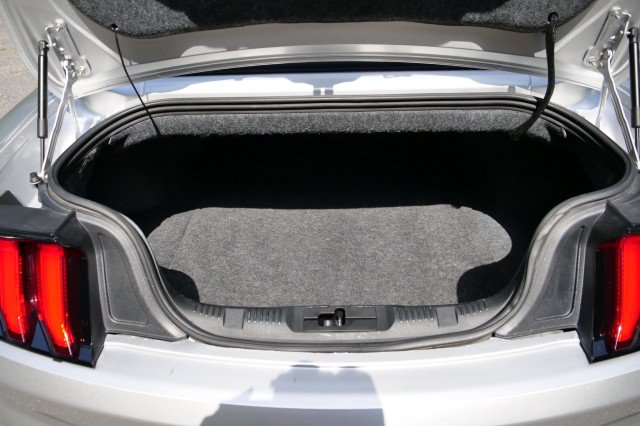 Used 2018 Ford Mustang GT Premium RWD image 24
