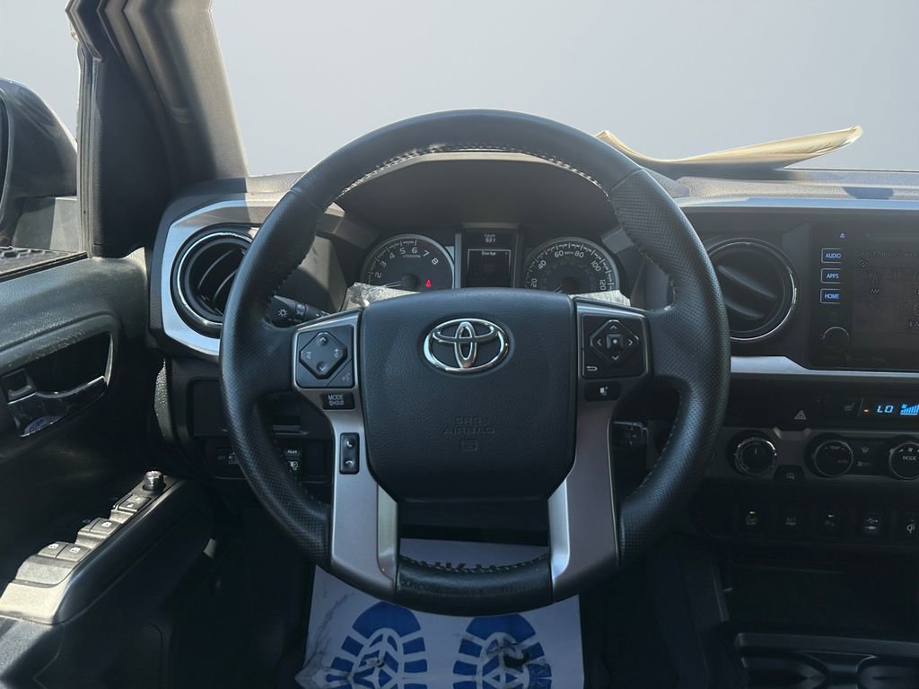 Used 2017 Toyota Tacoma Limited w/ Tow Package AWD/4WD image 12