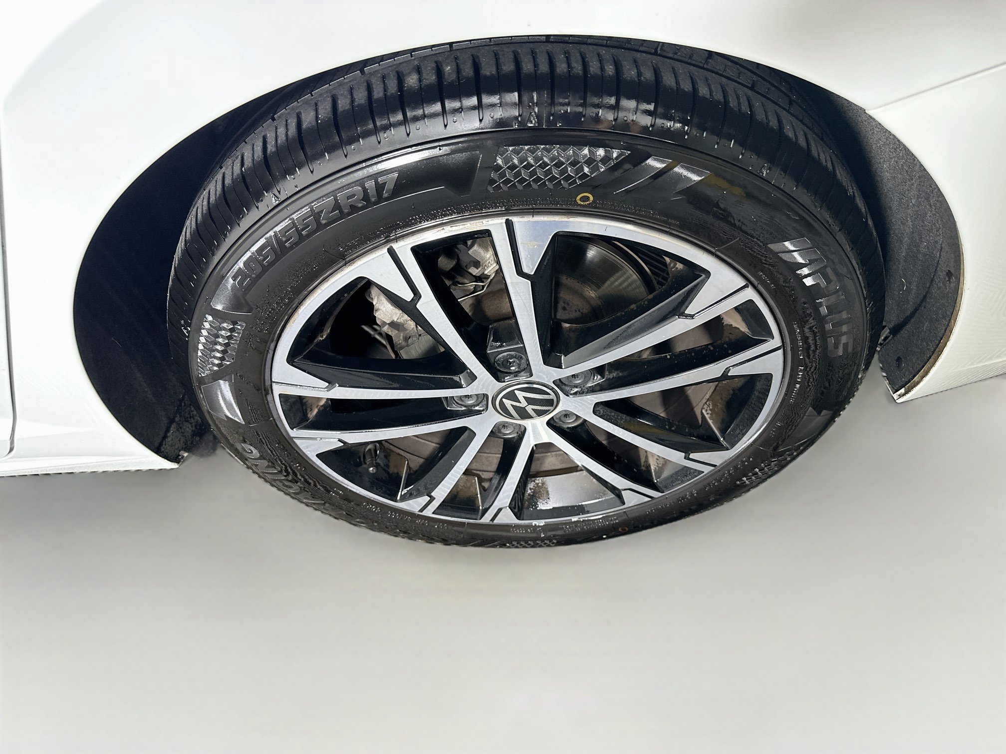 Used 2025 Volkswagen Jetta Sport FWD image 11