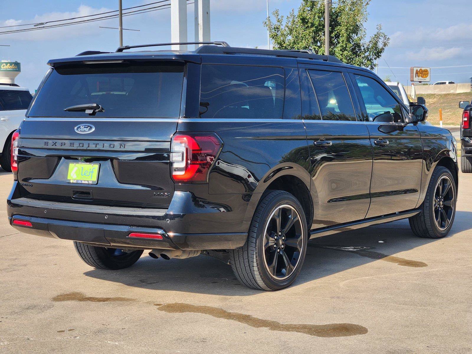 Used 2023 Ford Expedition Max Limited RWD image 4