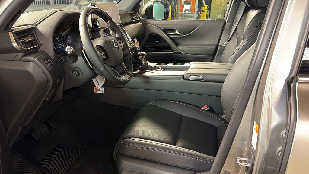 New 2026 Lexus LX 600 4WD w/ Luxury Package image 25