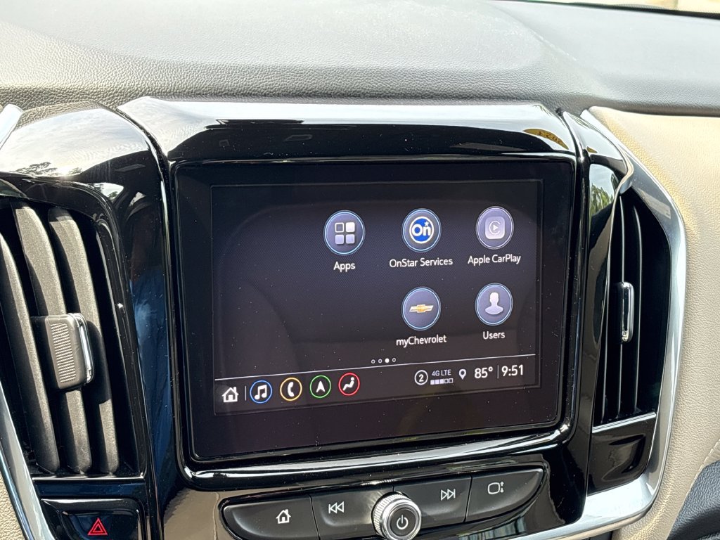 Used 2023 Chevrolet Traverse Premier FWD image 41