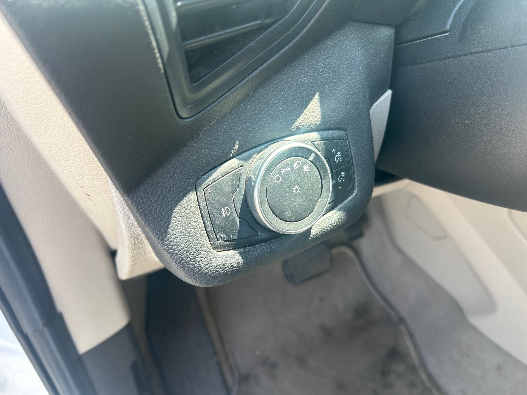 Used 2016 Ford Escape SE FWD image 14