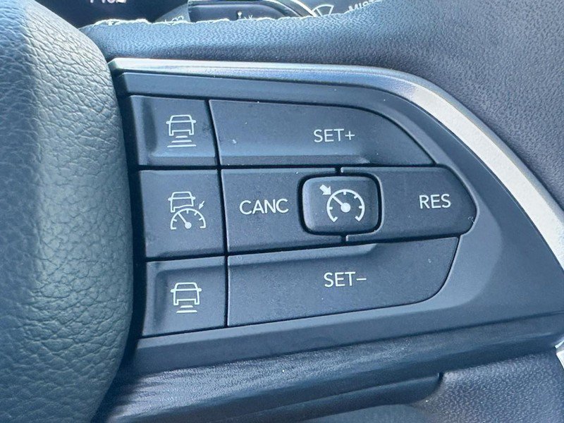 Used 2024 Jeep Grand Cherokee Altitude AWD/4WD image 20