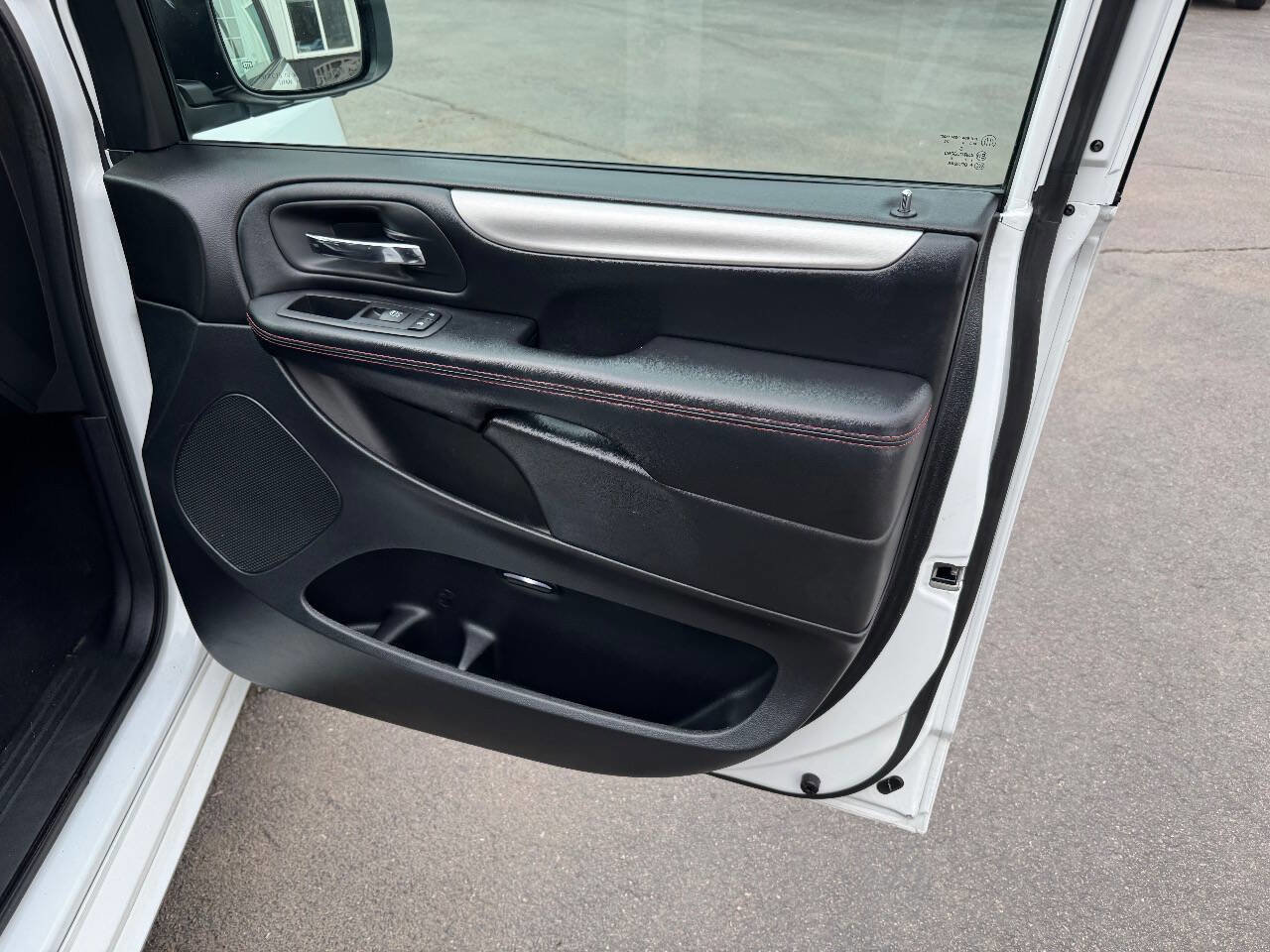 Used 2019 Dodge Grand Caravan GT FWD image 20