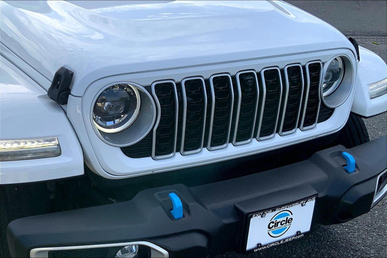 Certified 2024 Jeep Wrangler Unlimited Sahara w/ Technology Group AWD/4WD image 30