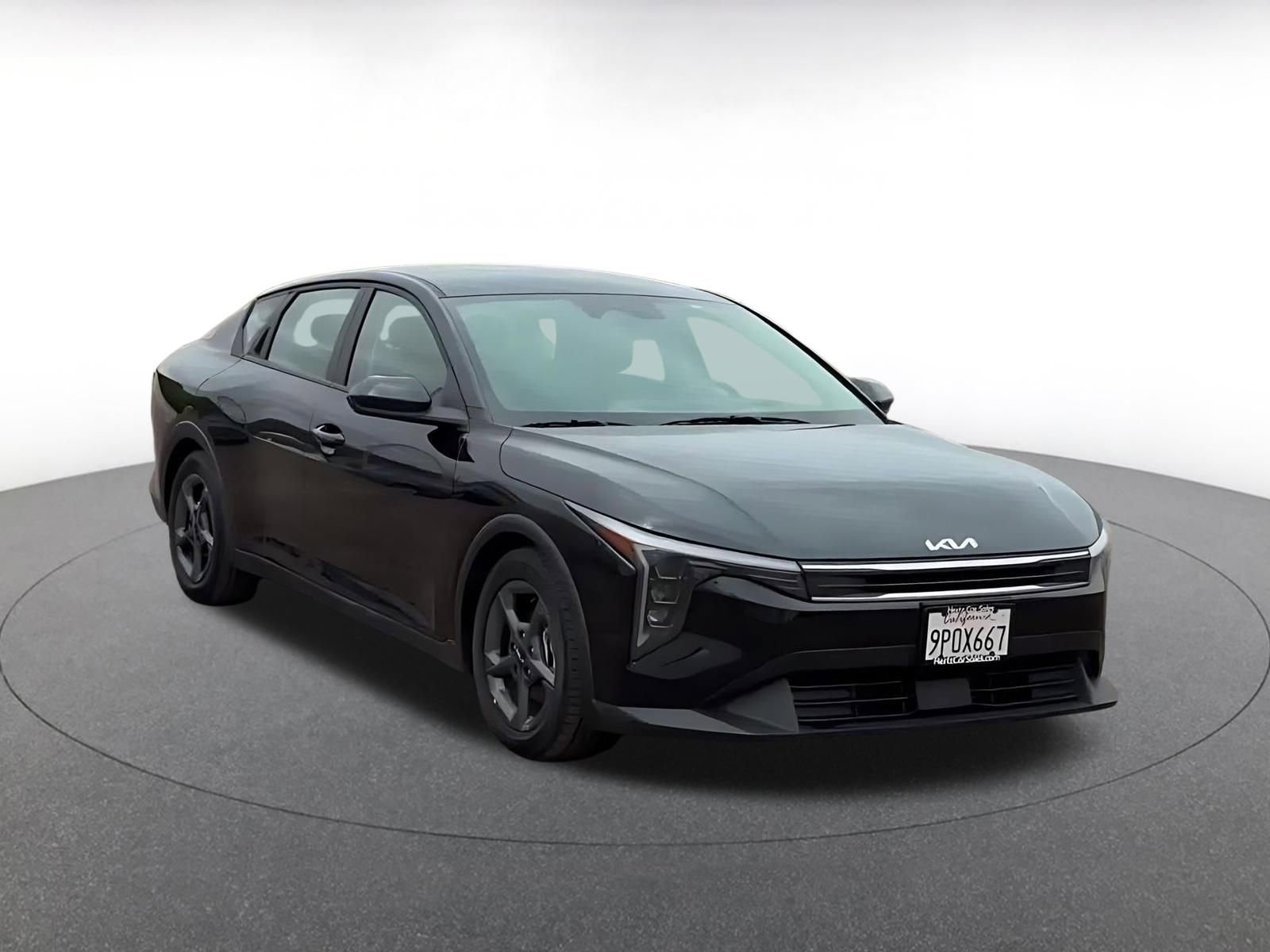 Used 2025 Kia K4 LXS image 3