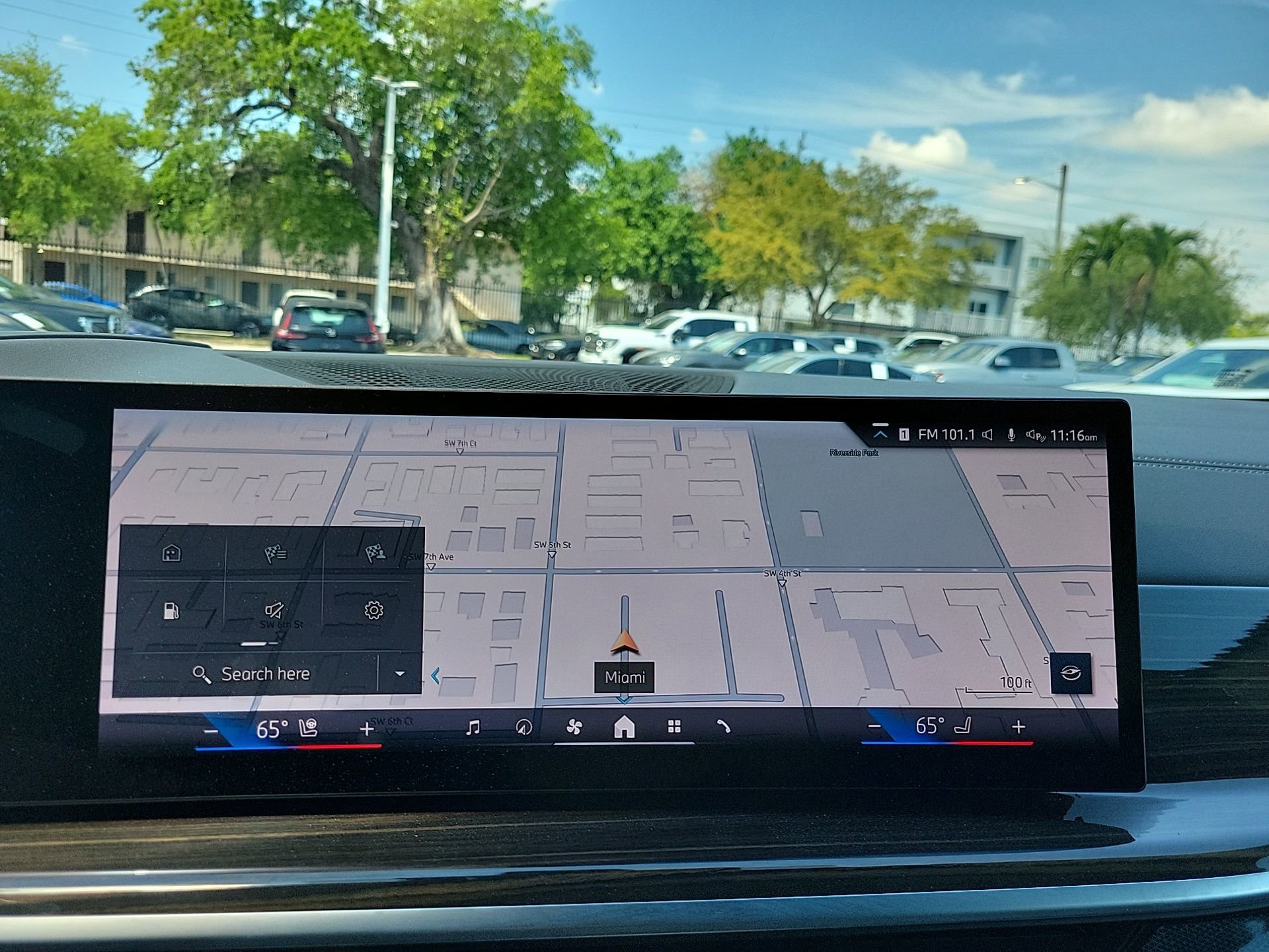 Used 2025 BMW X6 xDrive40i image 36