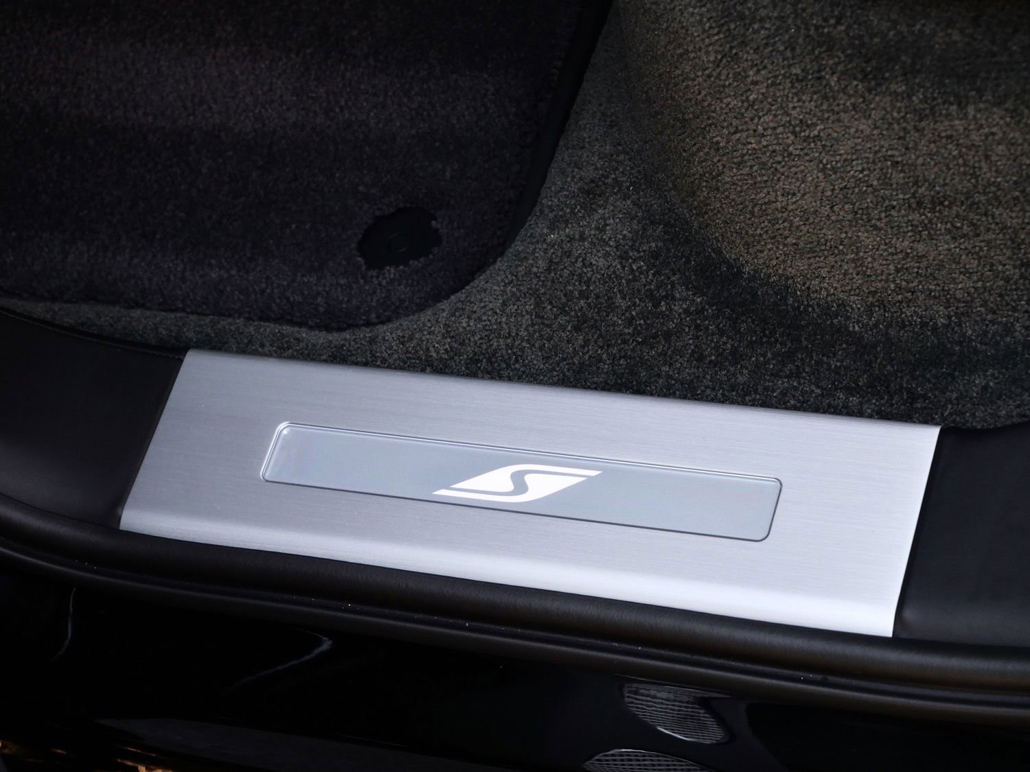 Used 2023 Bentley Bentayga AWD/4WD image 17
