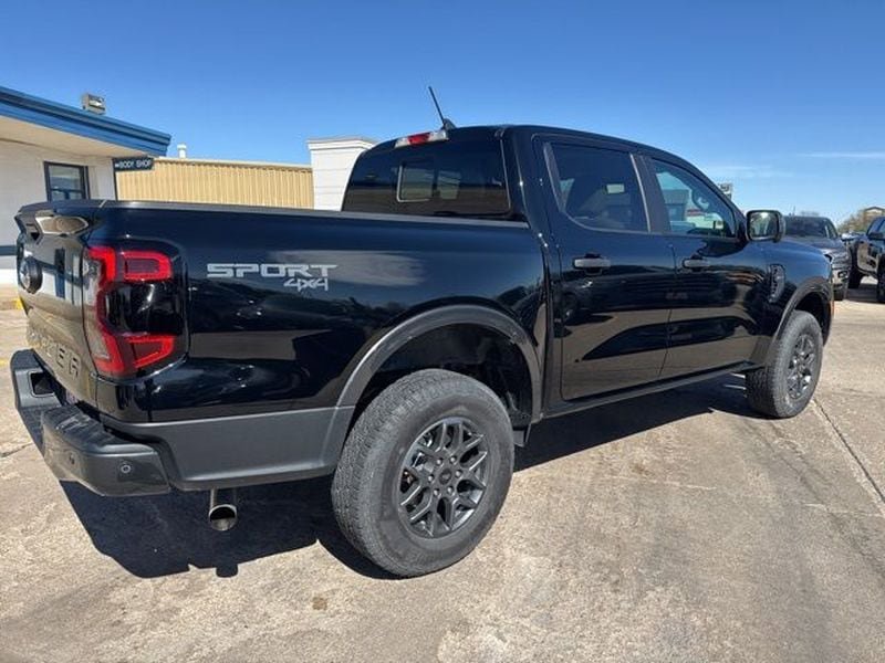 Used 2024 Ford Ranger XLT w/ Technology Package AWD/4WD image 5
