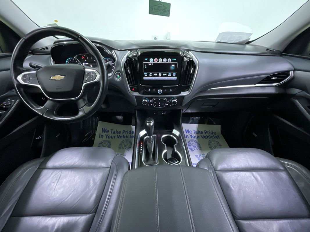 Used 2018 Chevrolet Traverse LT w/ LPO, Black Accent Package image 18