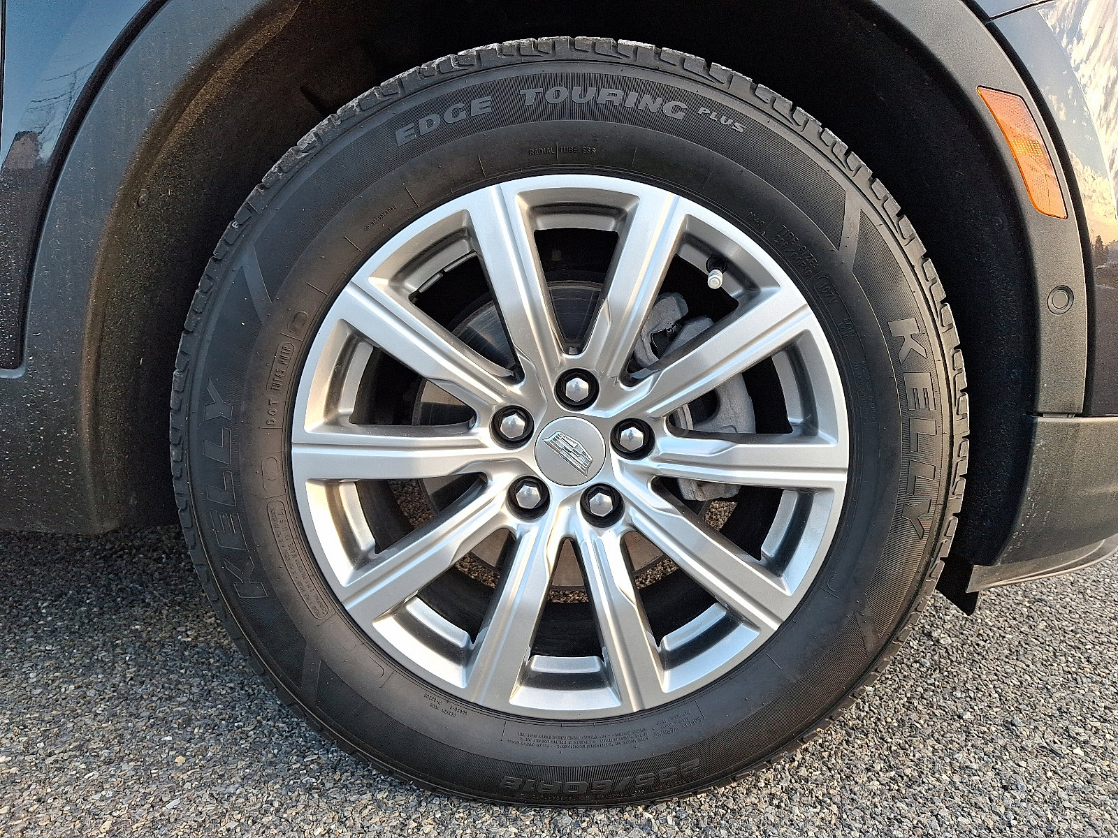 Used 2022 Cadillac XT4 Premium Luxury w/ Enhanced Visibility Package image 8