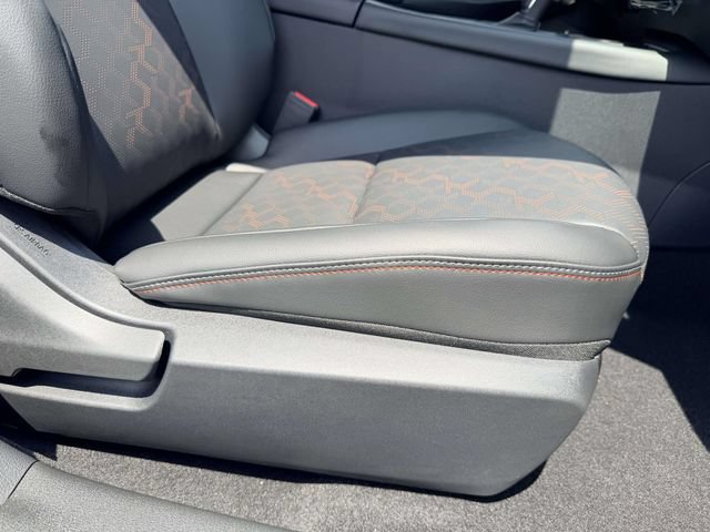 New 2026 Nissan Sentra SR w/ SR Premium Package FWD image 9