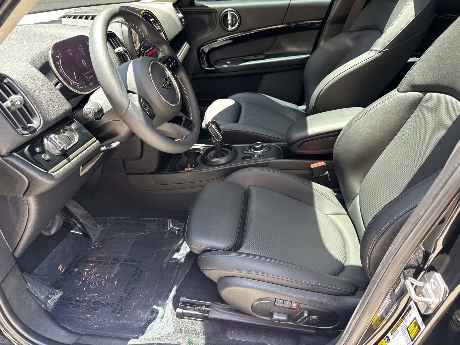 Certified 2024 MINI Cooper Countryman S w/ Premium Package FWD image 14