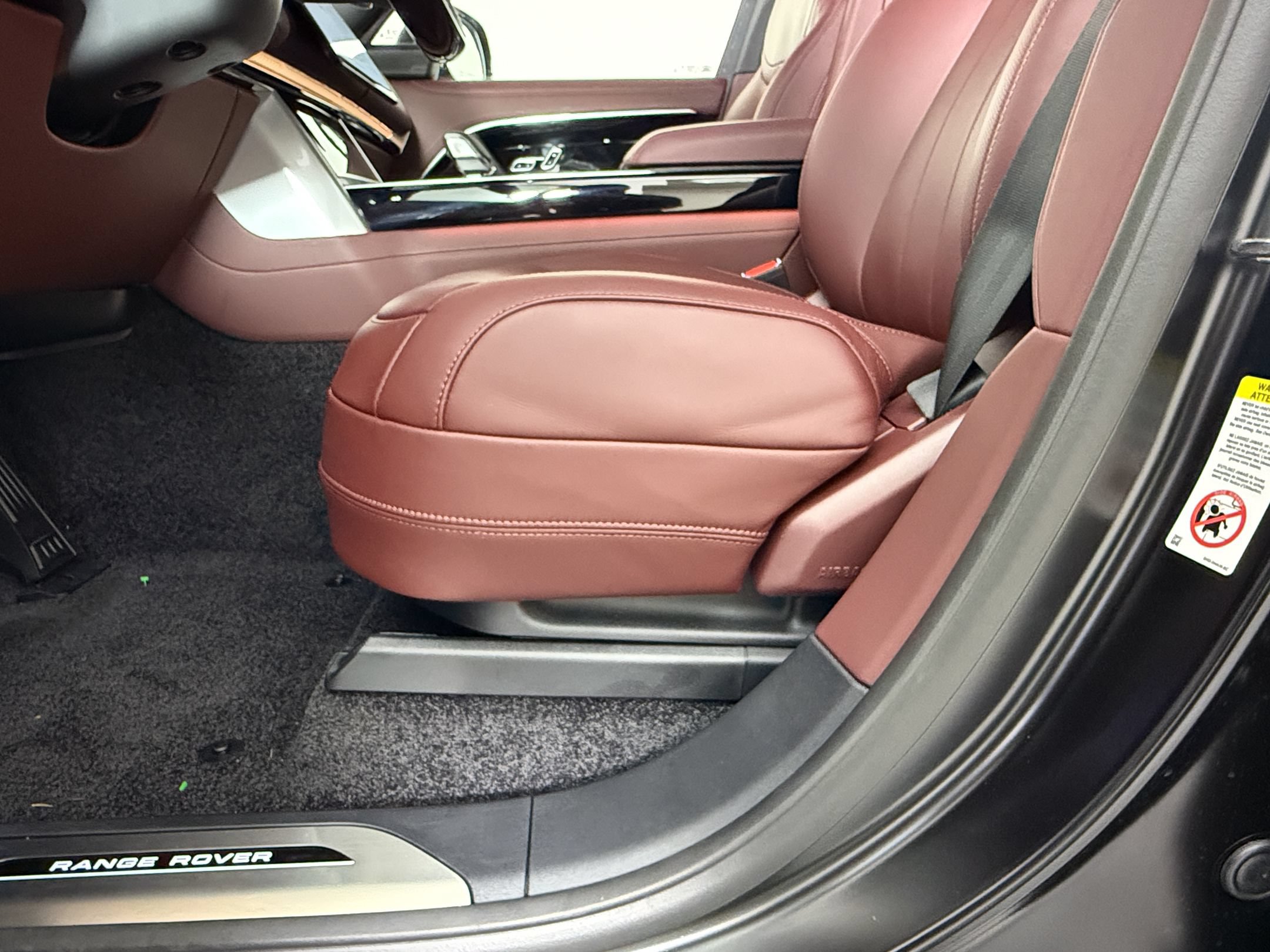 New 2026 Land Rover Range Rover SE AWD/4WD image 14