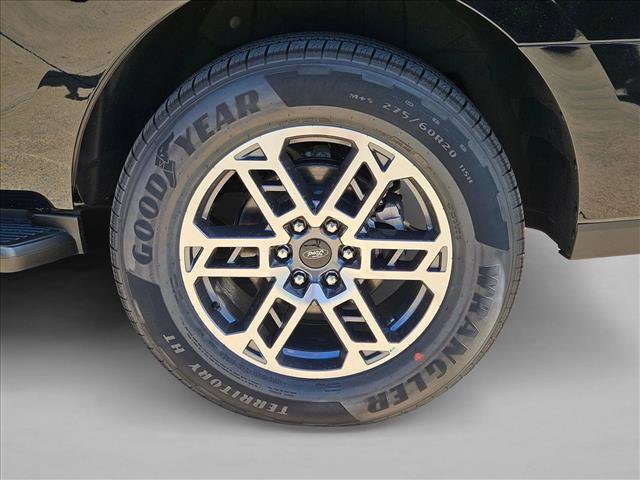 New 2026 Ford Expedition Active RWD image 10
