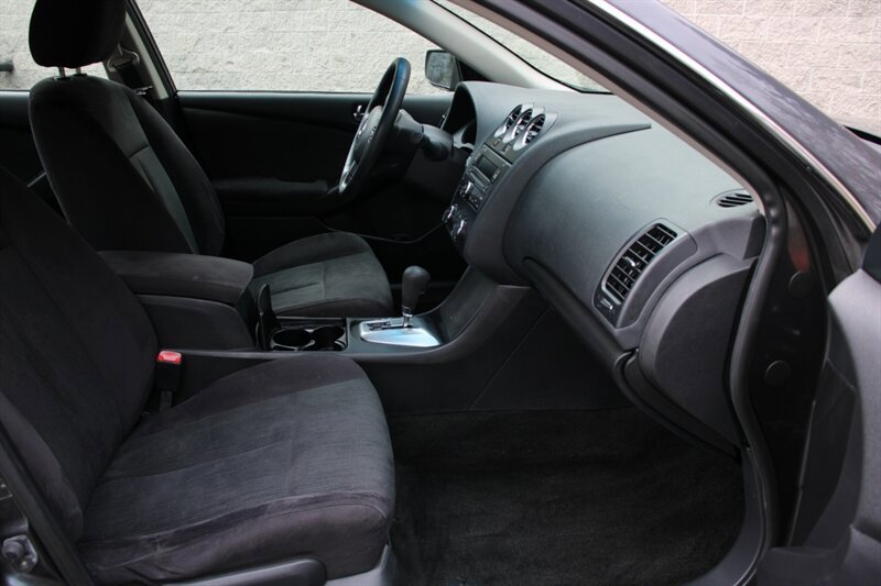 Used 2012 Nissan Altima 2.5 S FWD image 10