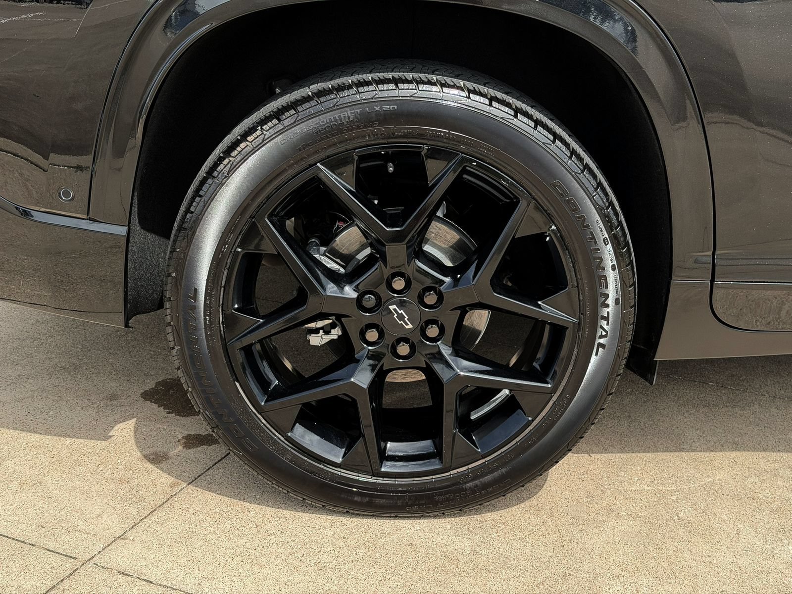 Used 2026 Chevrolet Traverse RS w/ LPO, Floor Liner Package FWD image 8