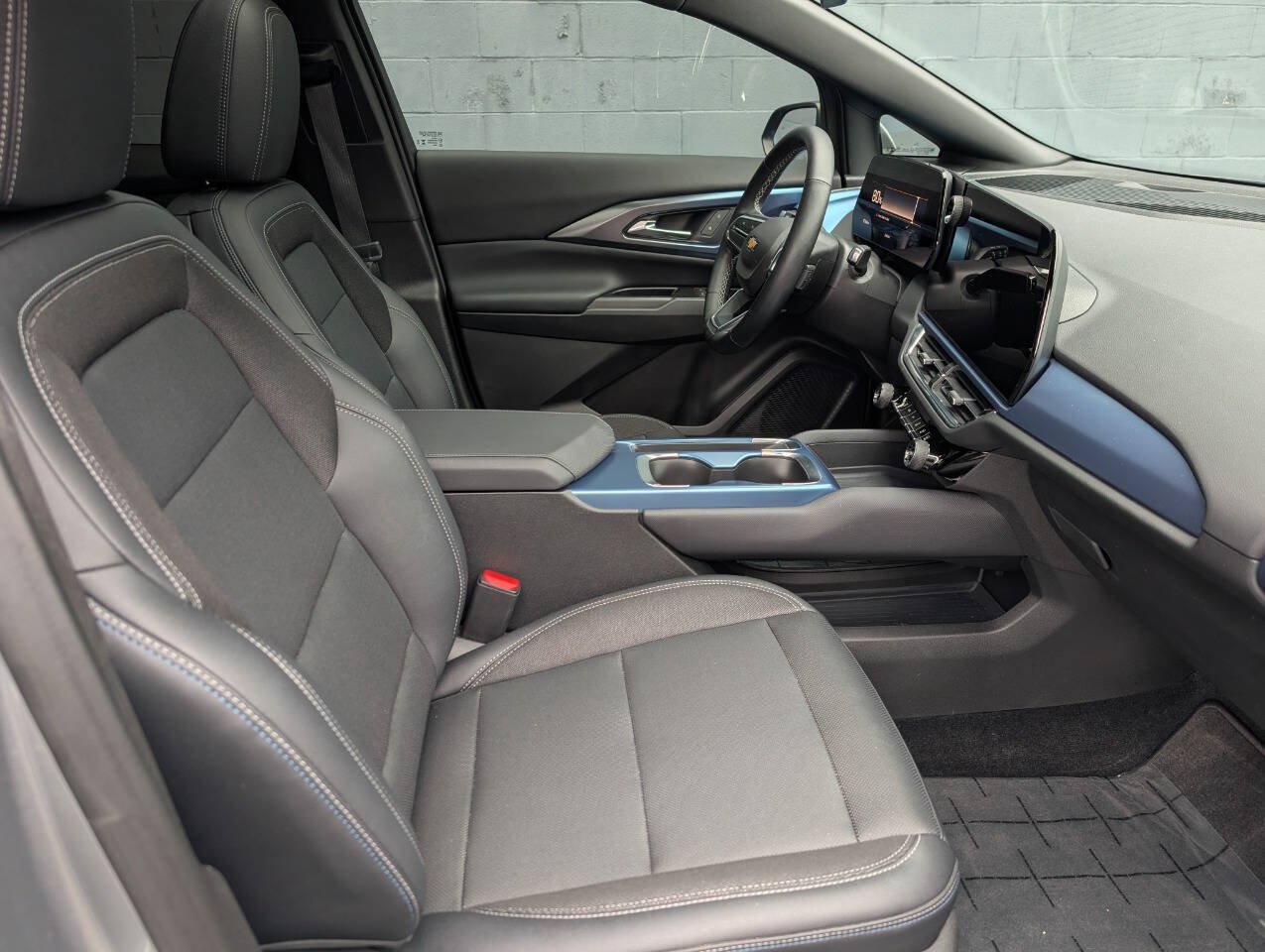 Used 2024 Chevrolet Equinox EV LT AWD/4WD image 10