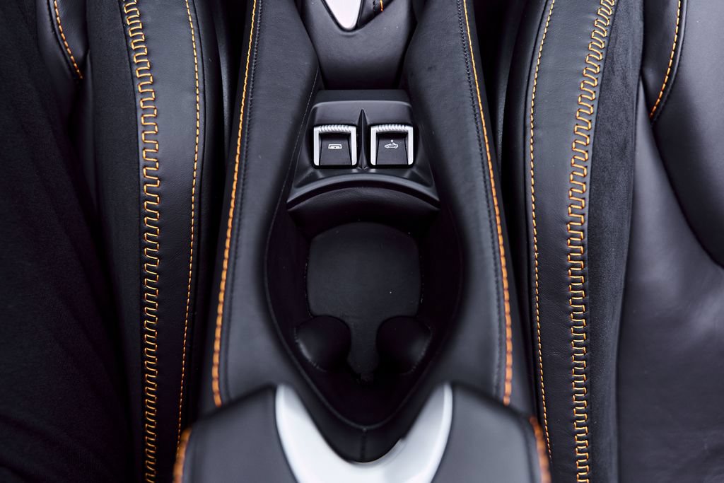 Used 2025 McLaren 750S Spider RWD image 86