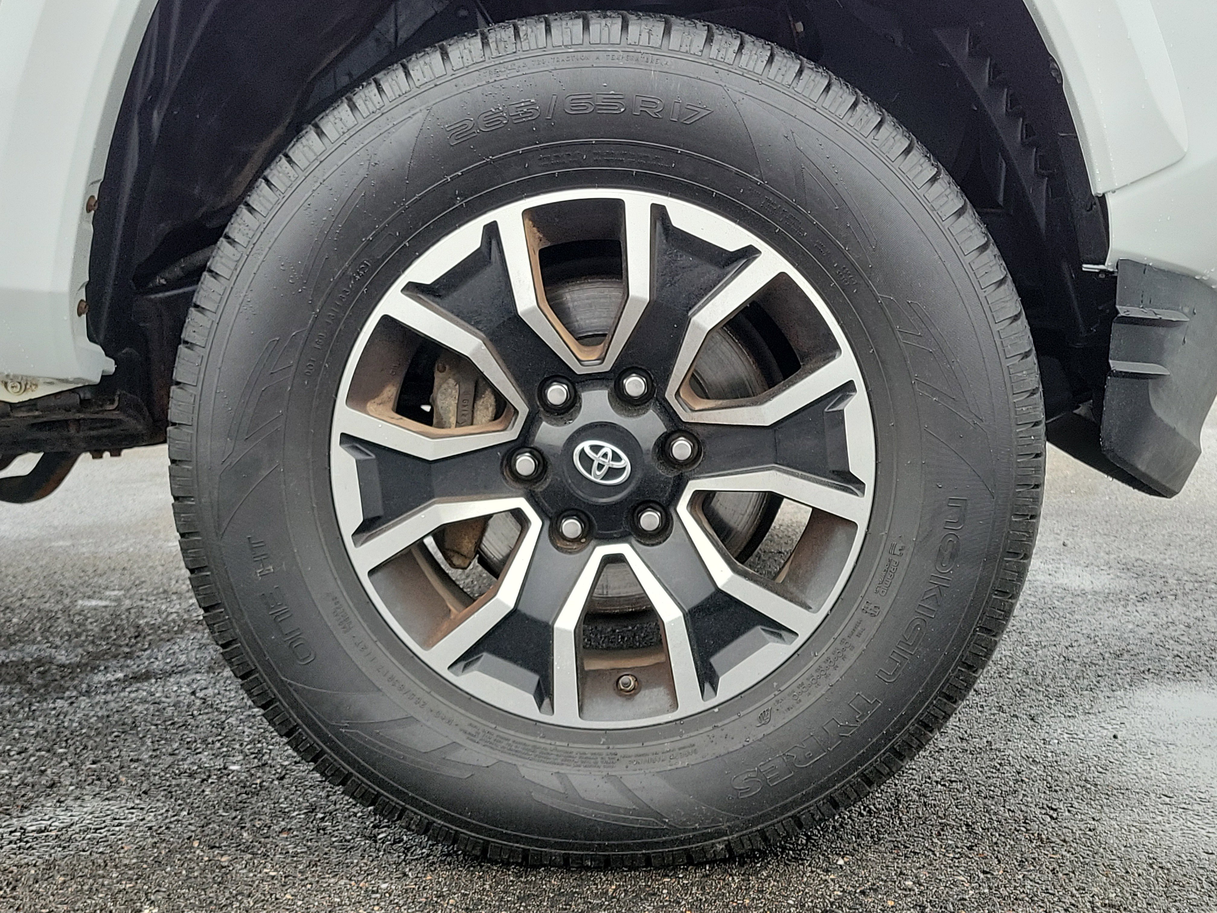 Used 2020 Toyota Tacoma TRD Sport image 5