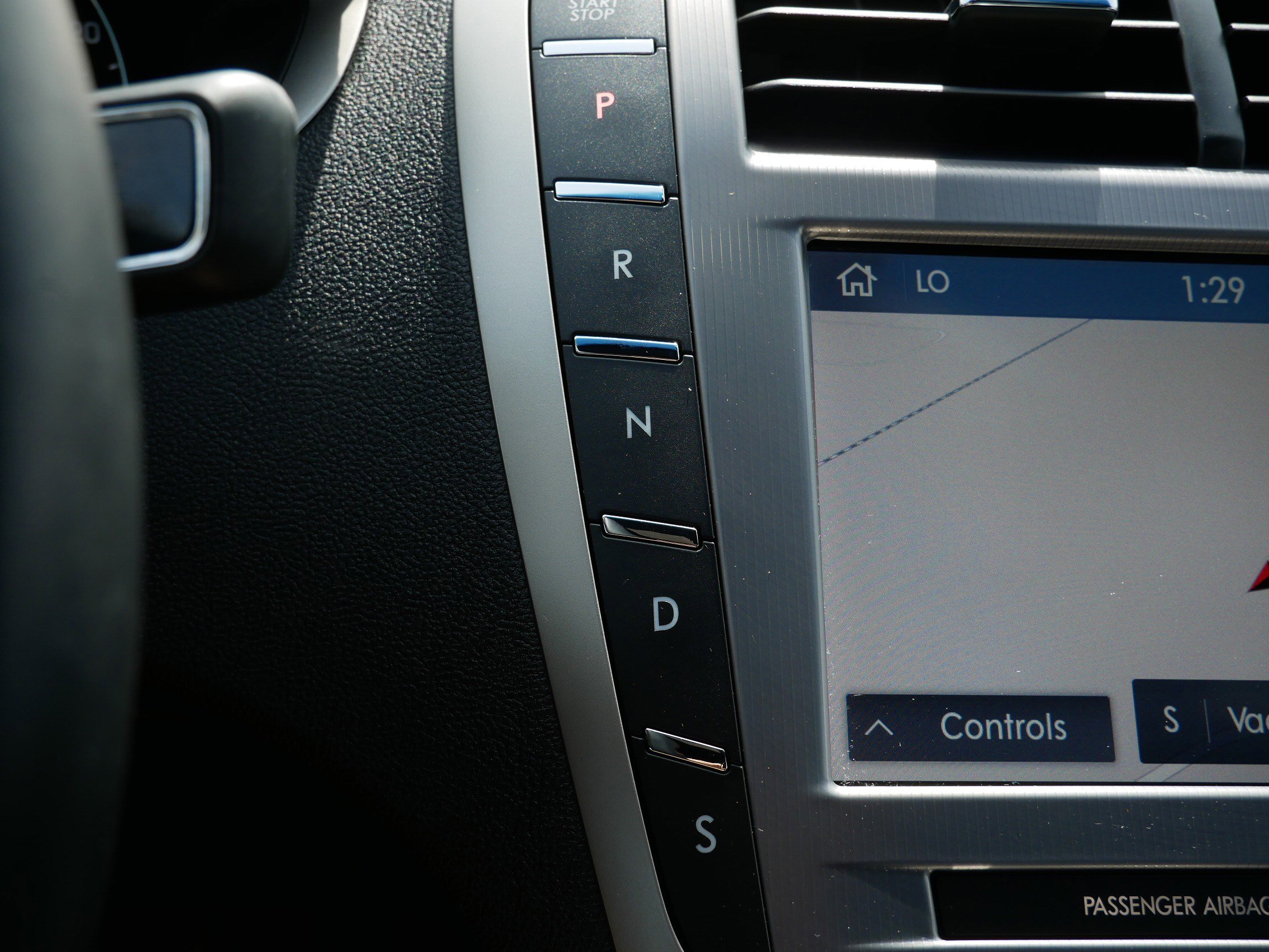 Used 2020 Lincoln MKZ w/ Convenience Package image 27