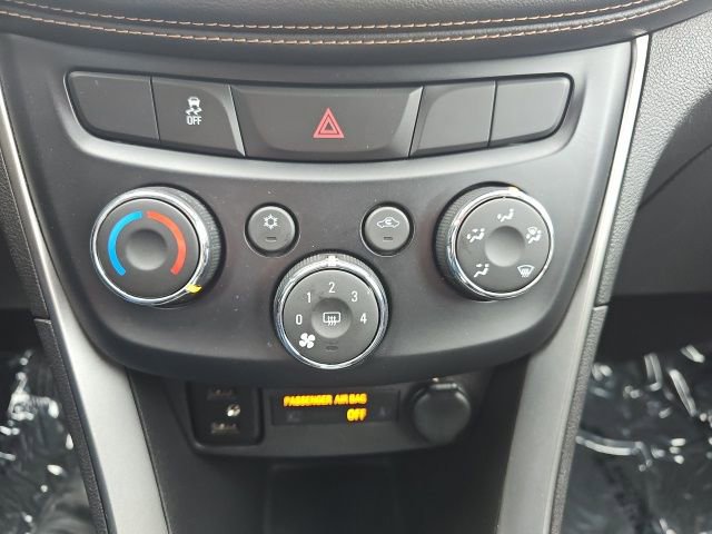 Used 2018 Chevrolet Trax LT w/ Driver Confidence Package image 16