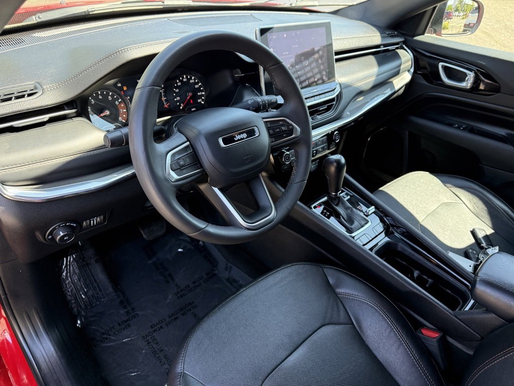 Used 2023 Jeep Compass Limited image 13