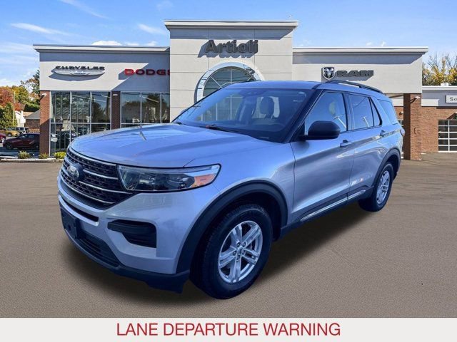 Used 2023 Ford Explorer XLT w/ Class IV Trailer Tow Package image 4