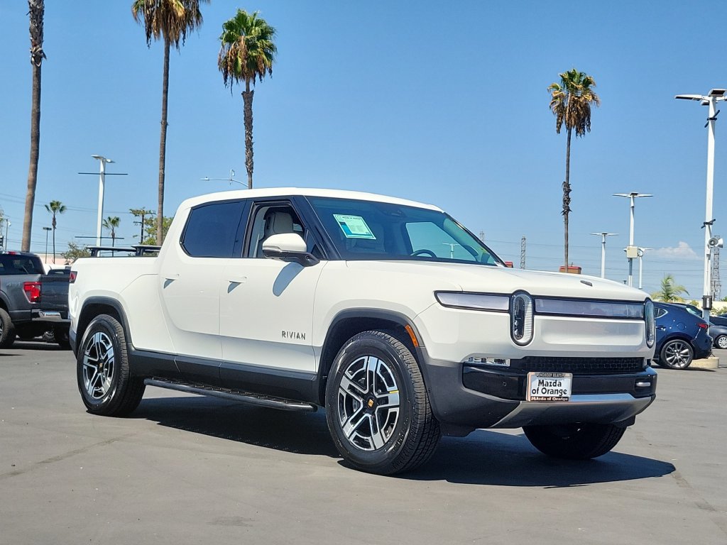 Used 2024 Rivian R1T Adventure Dual AWD/4WD image 32