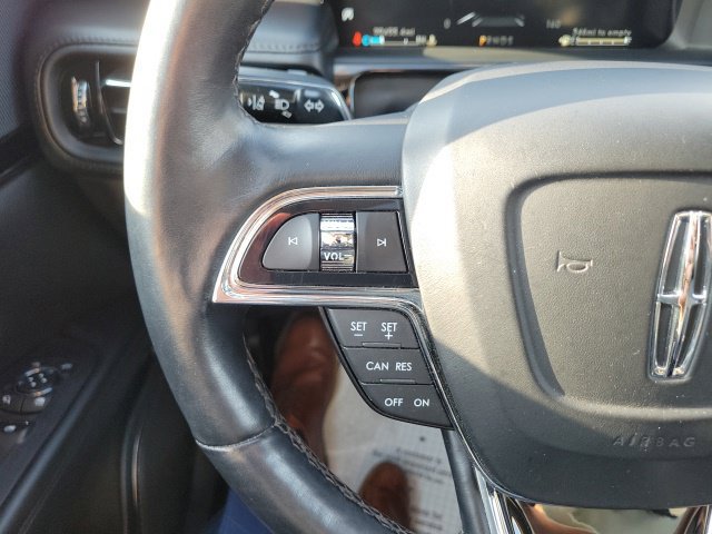 Used 2023 Lincoln Nautilus Reserve AWD/4WD image 32
