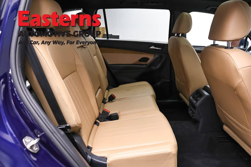 Used 2022 Volkswagen Tiguan SE w/ Panoramic Sunroof Package AWD/4WD image 45