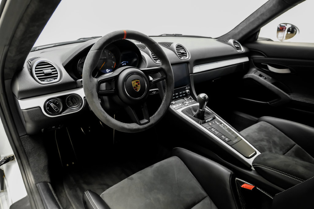 Used 2020 Porsche 718 Cayman GT4 RWD image 5